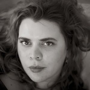 Meet your Posher, Larissa